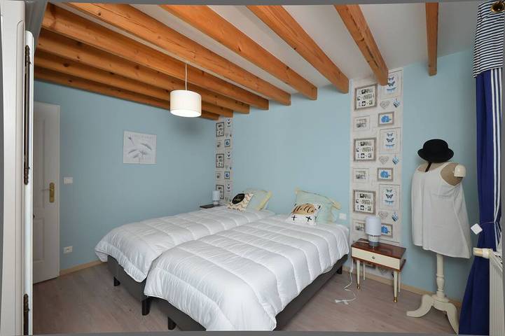 Location de vacances pour 5 personnes, avec jardin et terrasse dans Courthiézy - 3