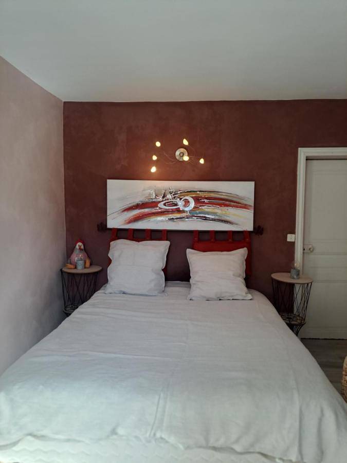 Double Room in Montaigut-le-Blanc, Parc naturel régional des Volcans d'Auvergne