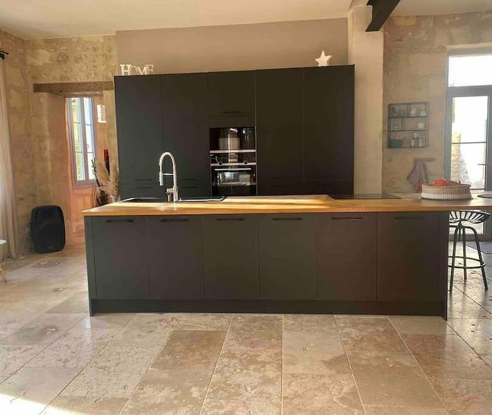 Location de vacances pour 14 personnes, avec jardin et terrasse à Tresses - 3