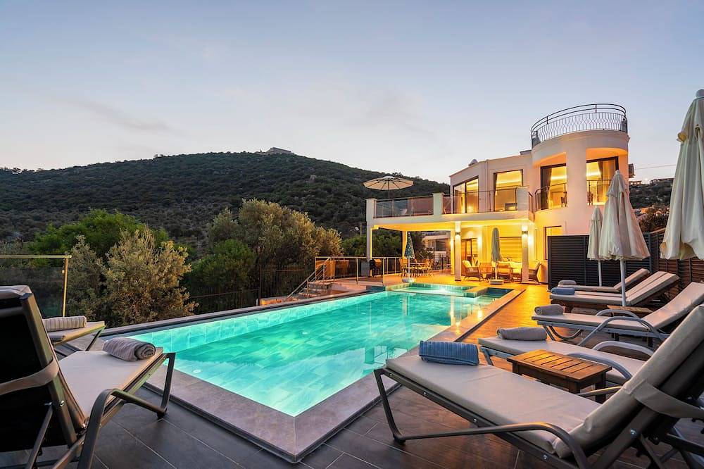 Umwerfende Ferienvilla mit privatem Schwimmbad, für bis zu 12 Personen in Kaş, Saklıkent