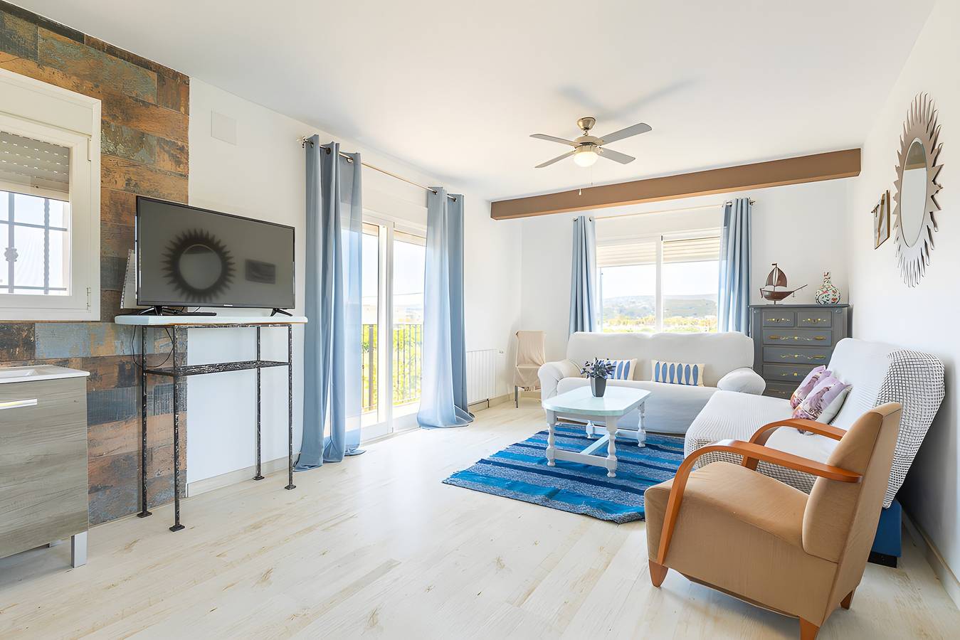 Maison de vacances « L'historia Dels Iaios » avec vue sur la montagne, terrasse privée et Wi-Fi in Jávea, Costa Blanca