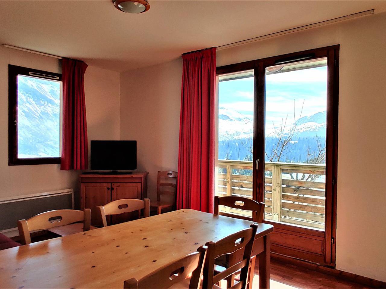 Appartement entier, Appartement 2 pièces, balcon vue montagne, 4 personnes in Saint-Étienne-en-Dévoluy, Le Dévoluy