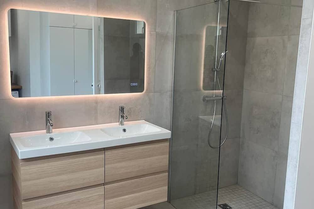 Apartamento entero, Appartement Luxueux Près du Casino Denghien les Bains in Enghien-les-Bains, Valle del Oise