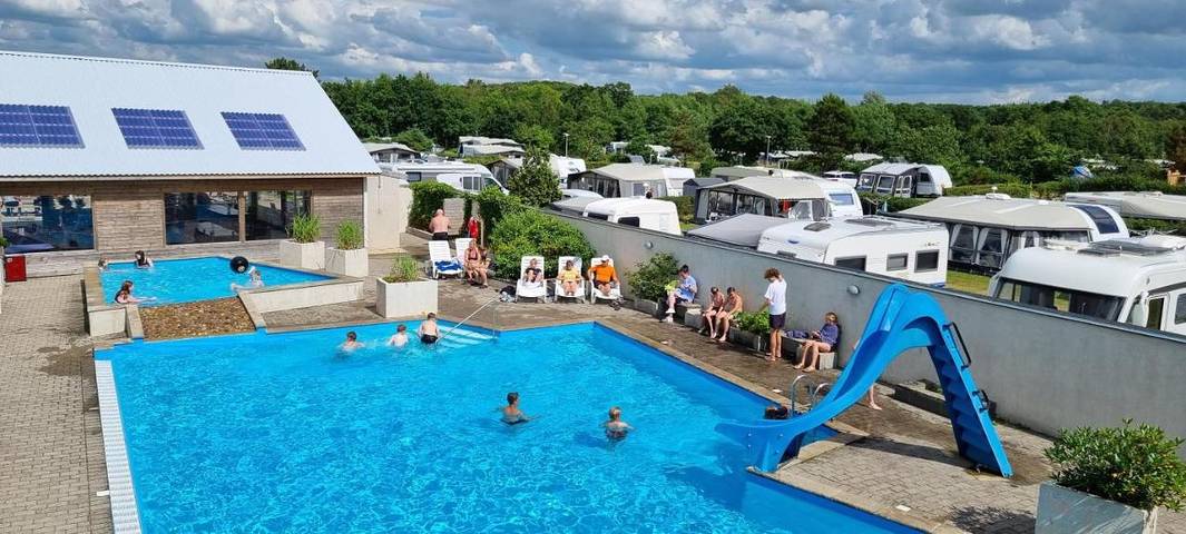 Camping für 5 Personen, mit Ausblick und Pool sowie Terrasse, mit Haustier in Dänemark - 4