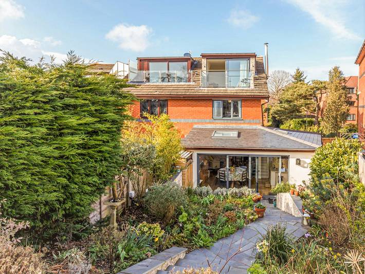 Log cabin for 6 people, with garden in Poole