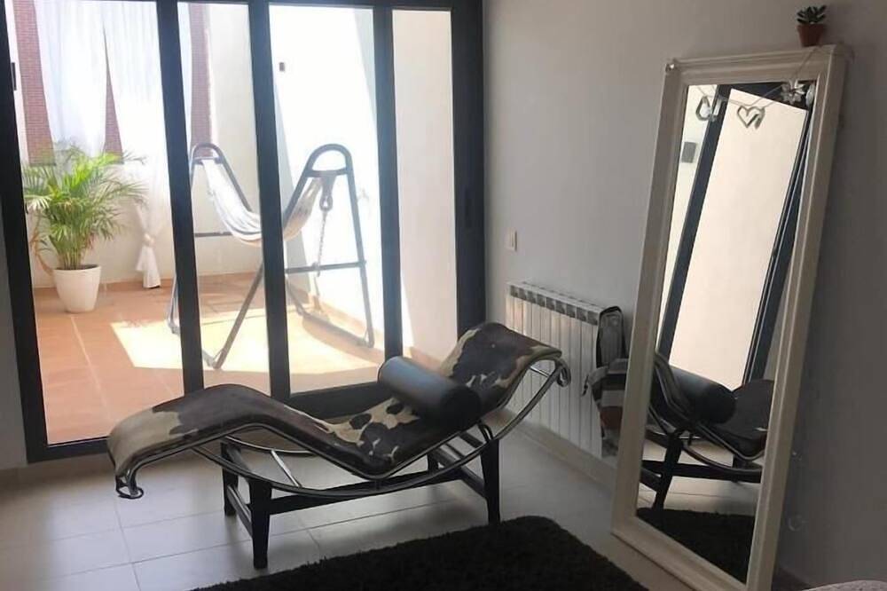 Charming house 3 blocks from the beach and 45 from Barcelona. vilanovaapartments in Cubelles, Garraf