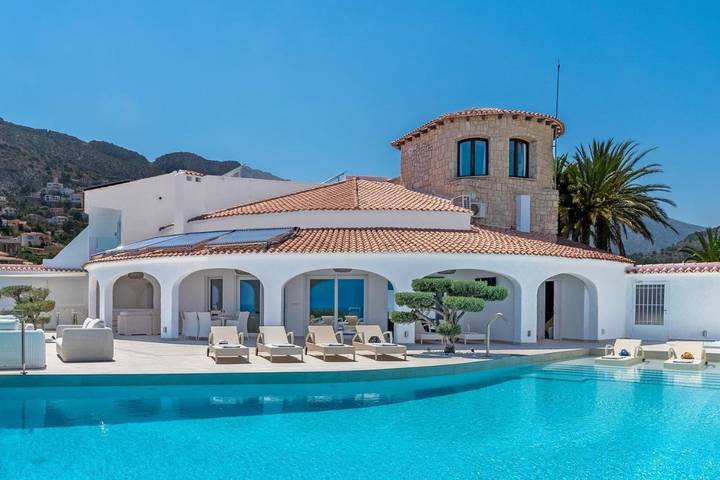 Chalet para 14 personas, con jacuzzi y sauna además de jardín y piscina en Marina Alta - 3