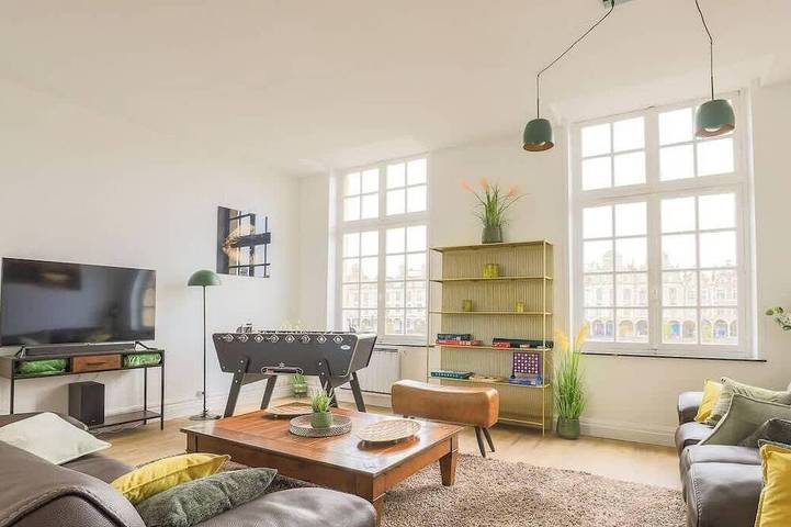 Appartement de vacances pour 8 personnes, avec balcon et jardin à Arras
