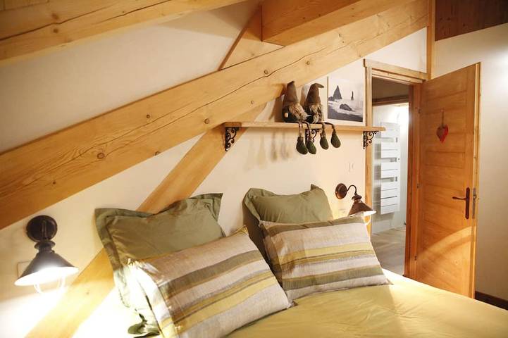 Chalet La Trafolée : summer in the mountain pastures, winter next to the slopes. in Manigod, Annecy region