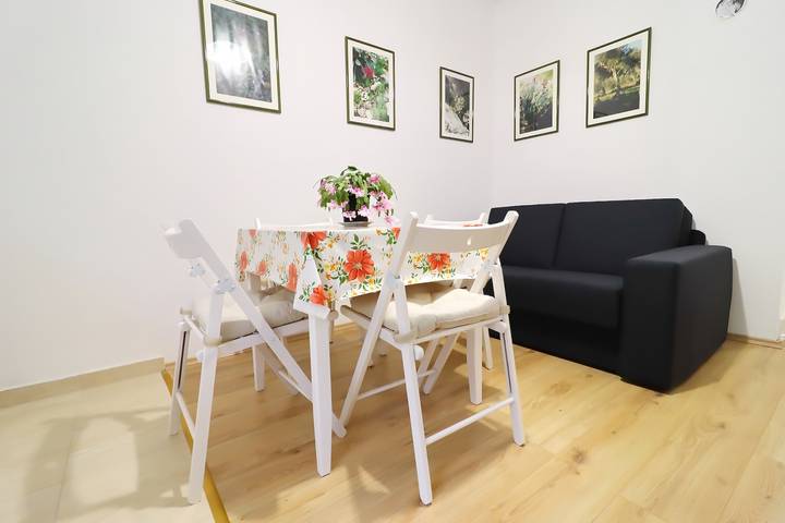 Ferienwohnung für 3 Personen, mit Balkon und Meerblick in Mljet