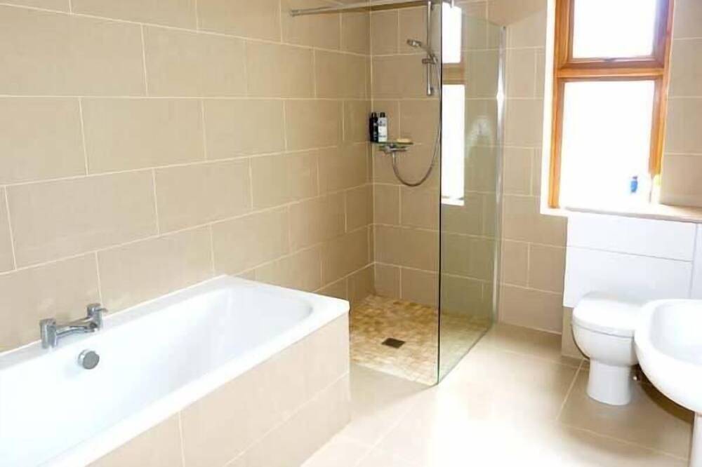 Laxdale Cottage, Corpach in Nevis Range, Fort William