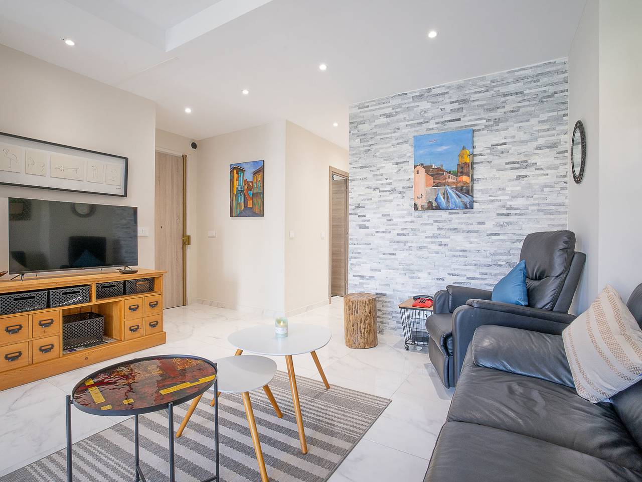 Entire apartment, Le Puget in Cannes, Mediterranean Coast (France)