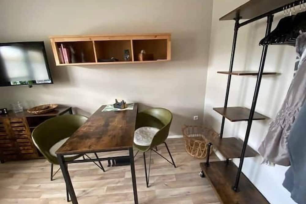 Ganze Wohnung, Lagerhaus-Kleine Oase-zentral und doch ruhig in Zweibrücken, Pfalz