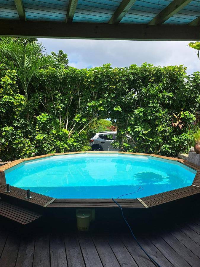Appartement de vacances pour 3 personnes, avec vue ainsi que balcon et piscine