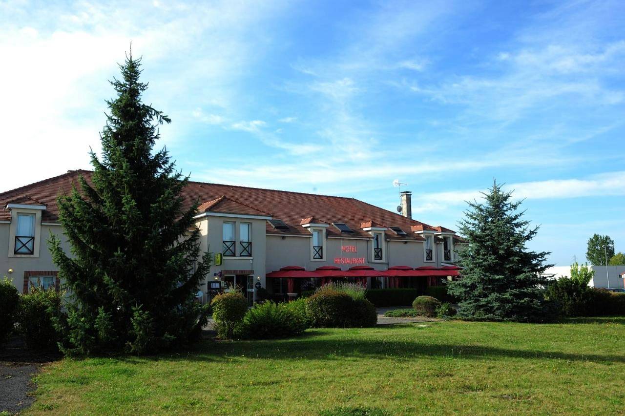 Standard Double Room in Vouziers, Ardennes