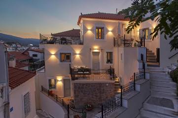 Gîte pour 2 personnes, avec vue et terrasse dans Poros