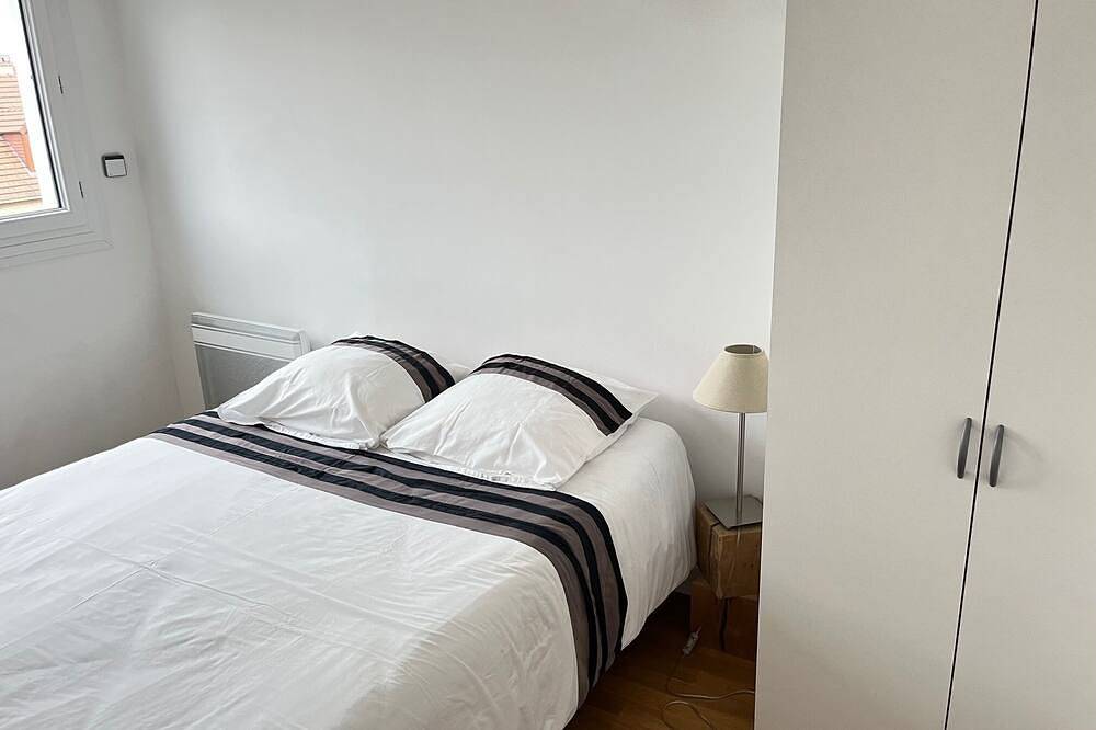 Beautiful, large, bright house! 12 minutes from Paris centre.... in Deuil-la-Barre, Valle del Oise