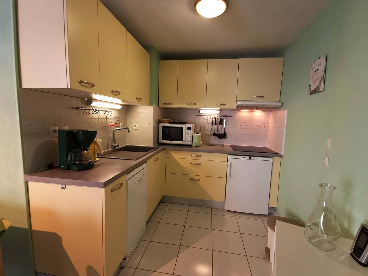 Entire apartment, Cozy 2Br Cabin Apartment with Balcony, Near Aquatic Center, Sleeps 6, No Pets in Prapoutel, Les Adrets