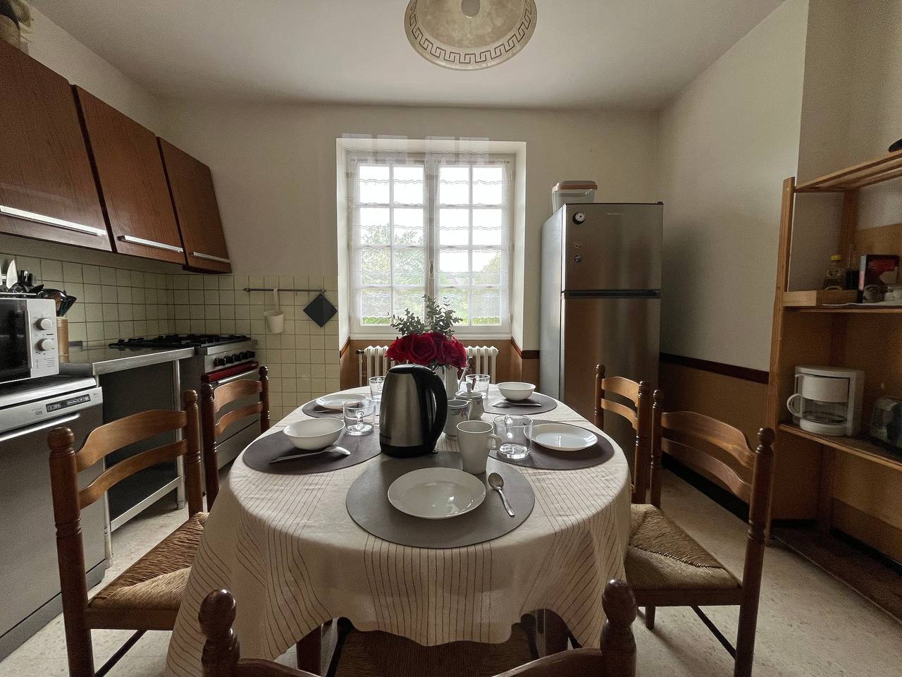 Gîte Les Rosiers : terrasse privée, jardin privé et balcon in Nauviale, Aveyron