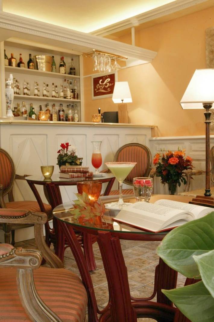 Hôtel pour 2 personnes, avec piscine et terrasse, animaux acceptés à Les Eyzies-de-Tayac-Sireuil - 4