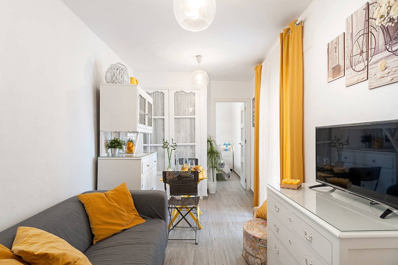 Newly Renovated Child-friendly Apartment with Patio and Tv in Vejer de la Frontera, Costa de la Luz