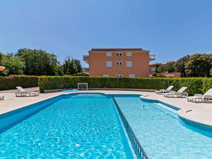 Camping für 6 Personen, mit Terrasse und Garten sowie Pool in Banjole