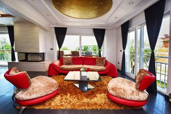 Villa für 12 Personen, mit Pool und Ausblick sowie Garten in Poreč - 4