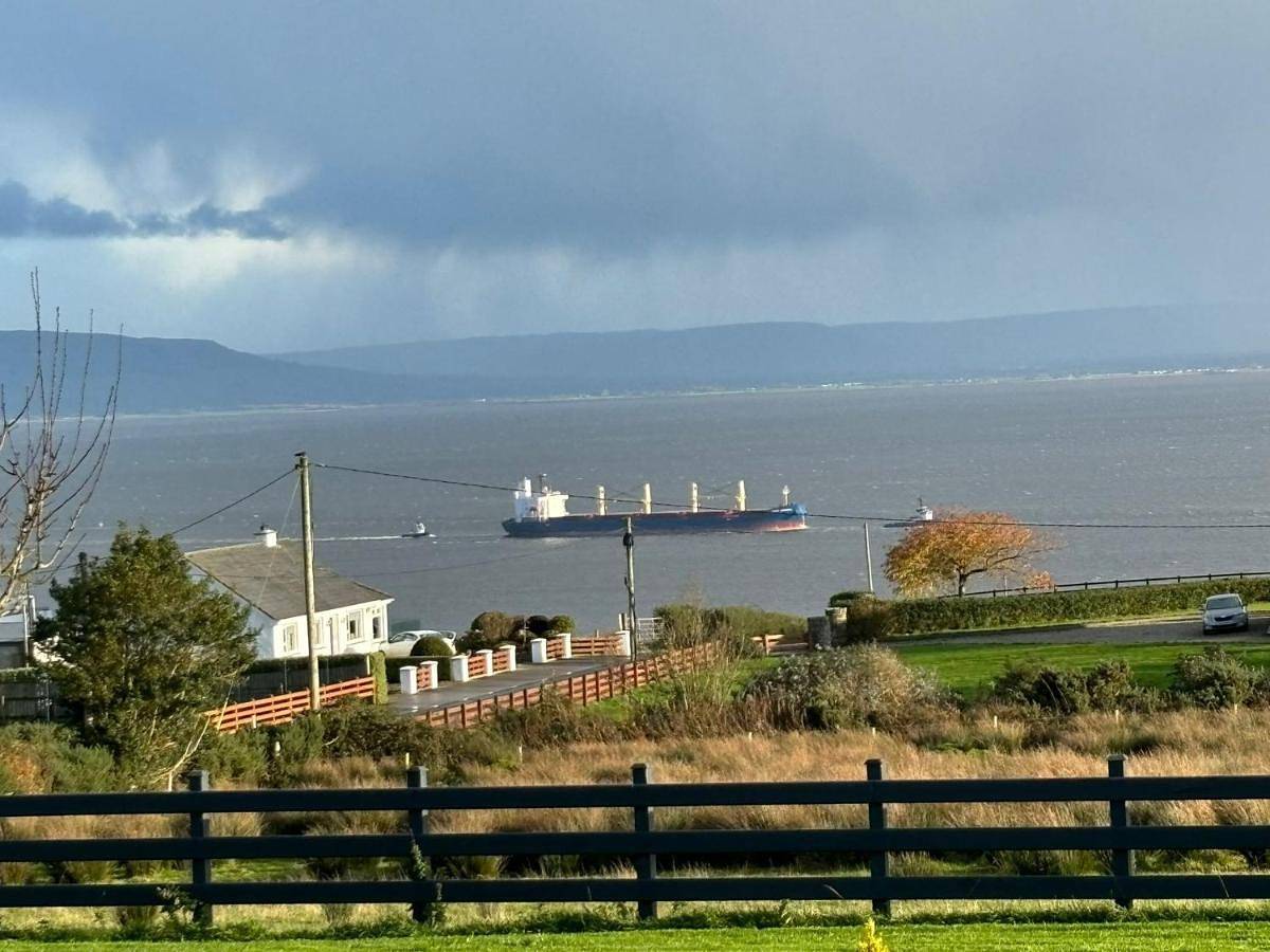 Entire apartment, Seaview Glamping Cabin Inishowen in Inishowen, County Donegal