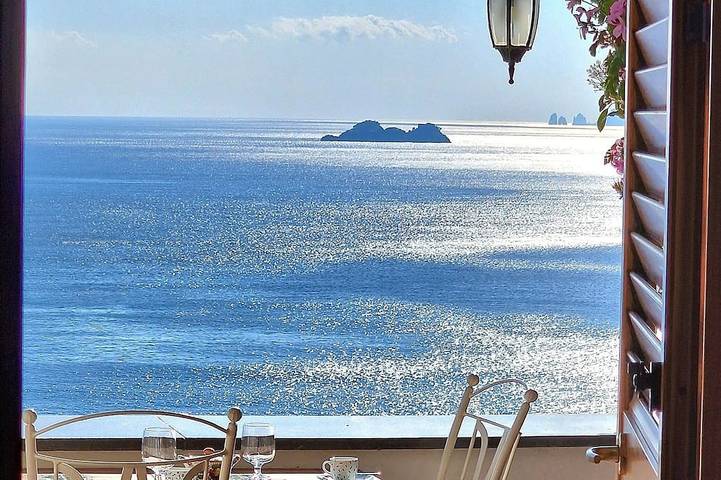 A small pearl in the heart of the Amalfi Coast. in Vettica Maggiore, Praiano