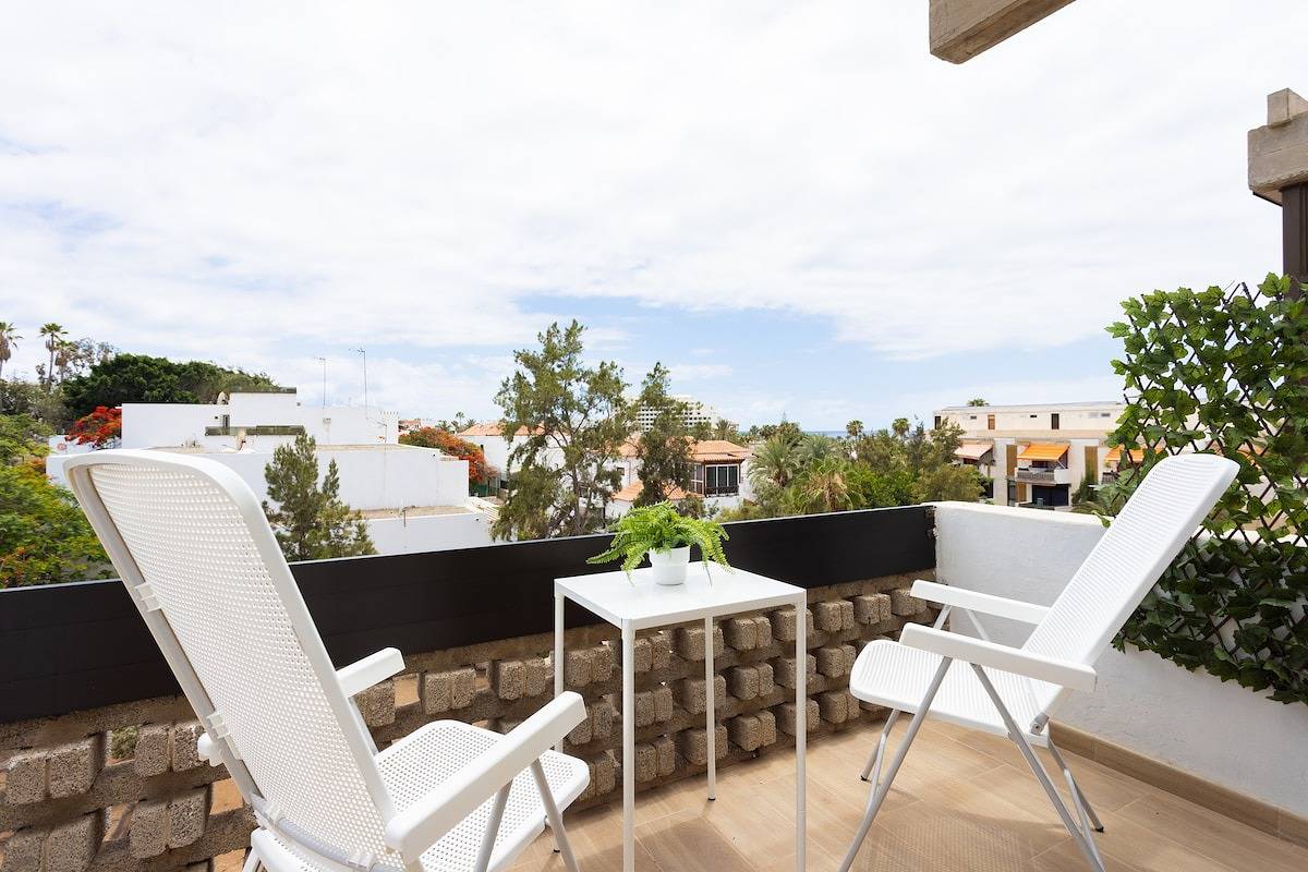Entire apartment, Home2Book Sunlit Apt, Pool & Terrace, Las Américas in Playa de las Américas, South Tenerife