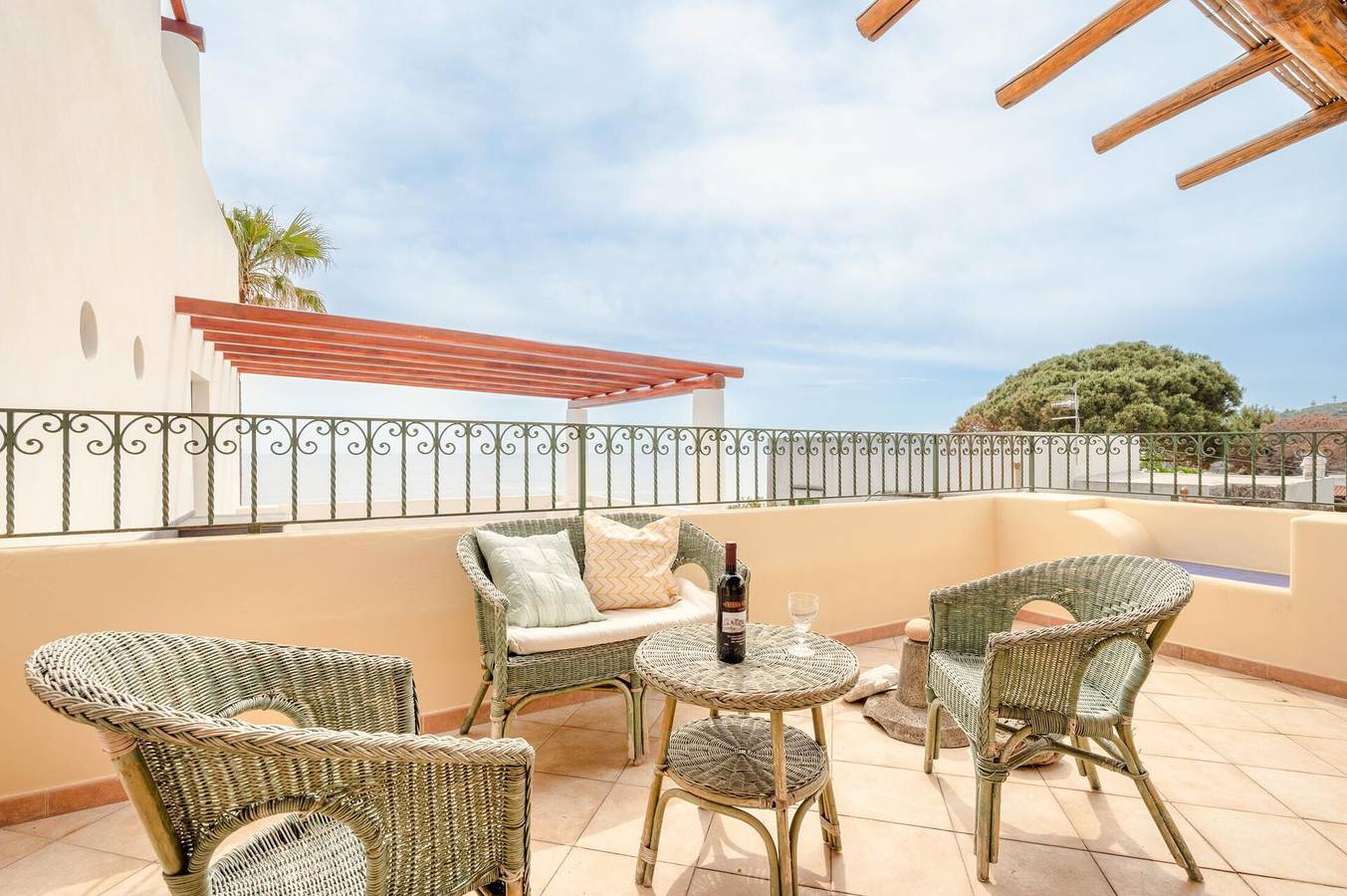 Ganze Wohnung, Ferienwohnung für 5 Personen mit Terrasse in Lipari