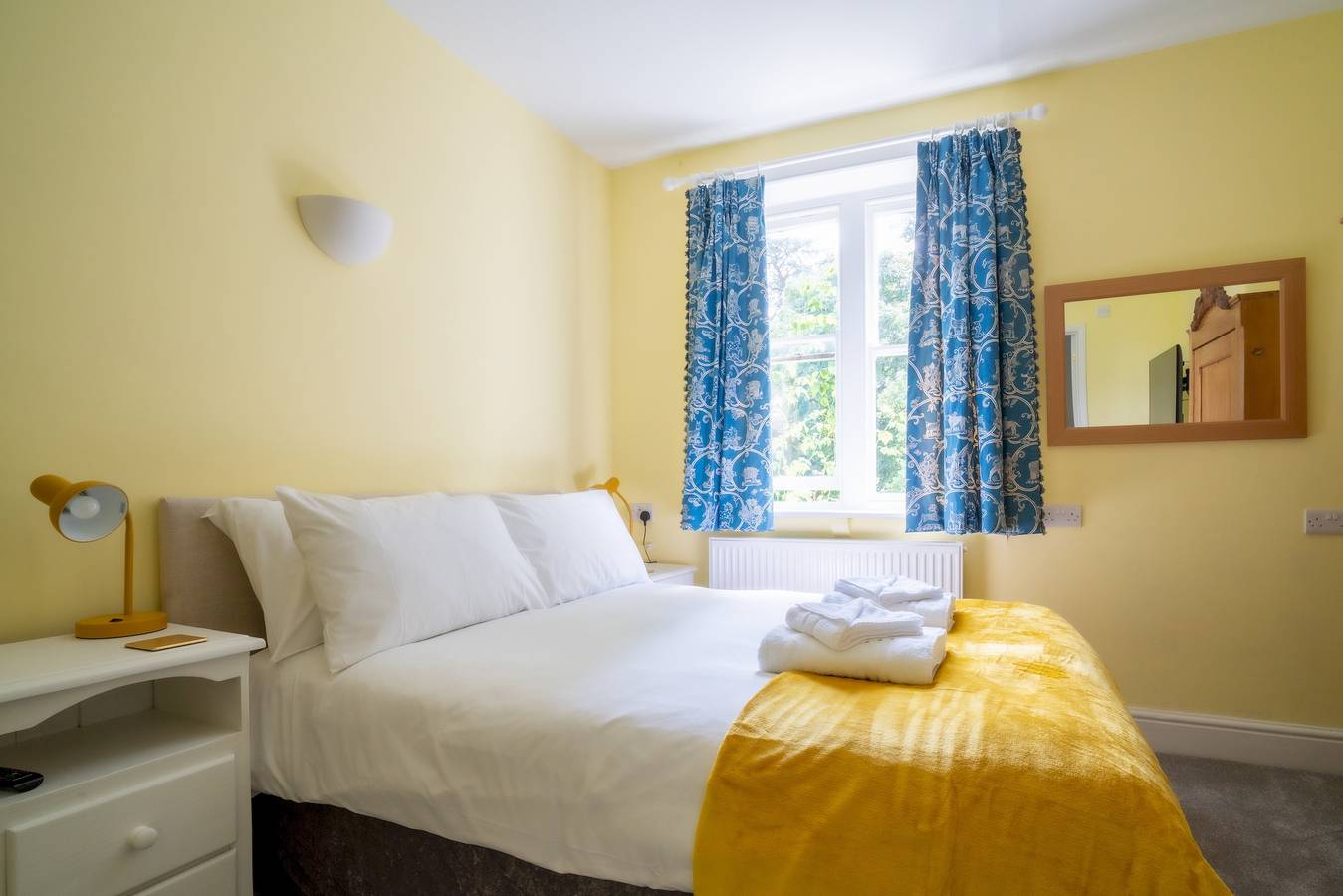 Pass the Keys | 4 Bed Victorian Home | Courtyard | Parking in Cirencester, Gloucestershire