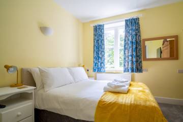 Holiday Rental for 6 People in Cirencester, The Cotswolds, Photo 1
