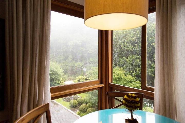 Casas e apartamentos de temporada para 5 pessoas, com jardim e terraço, adaptado a crianças em Gramado