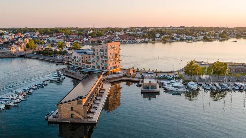 Hotel für 2 Personen, mit Terrasse und Pool sowie Ausblick in Västervik