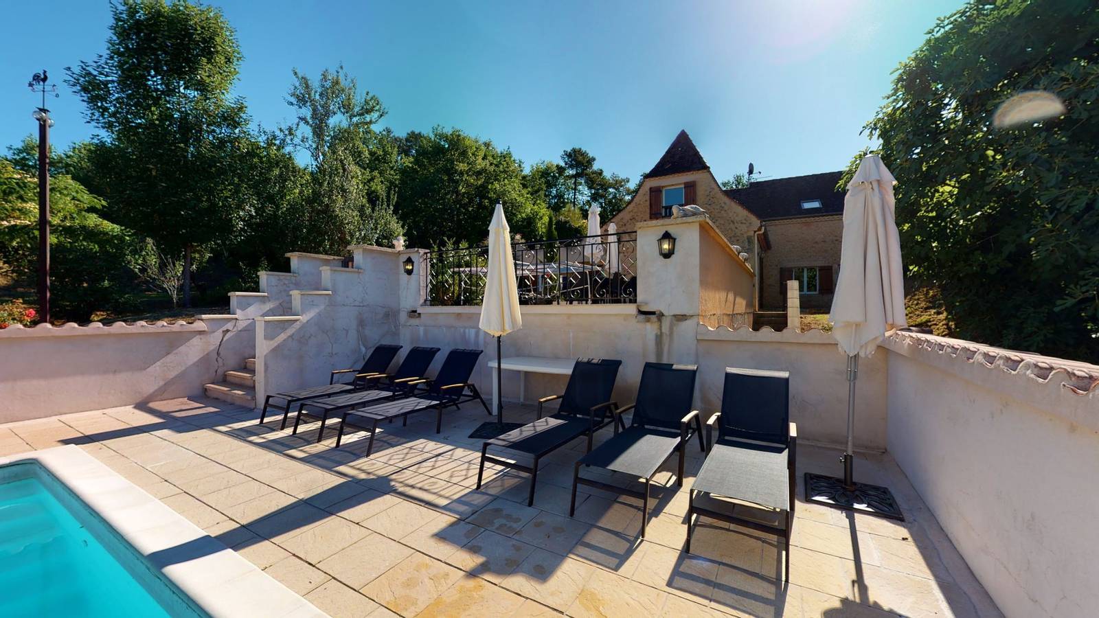 Charme périgourdin et confort moderne, piscine & nature –12 pers in Mauzens-et-Miremont, Périgord Noir