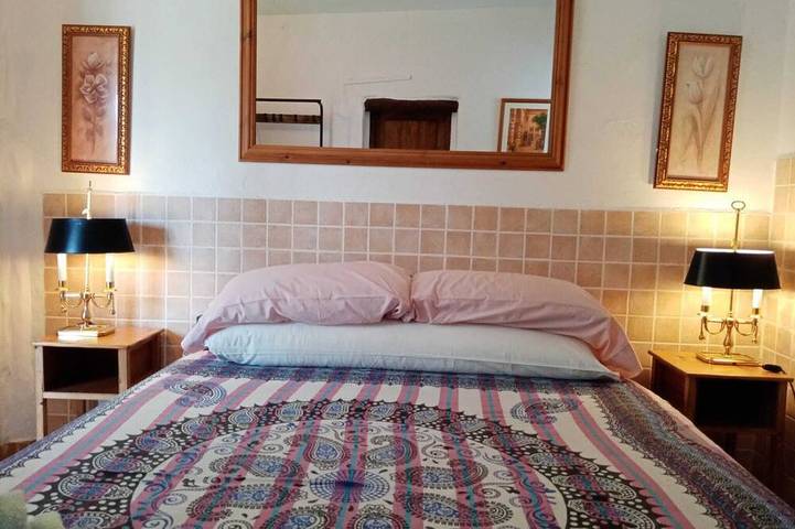 3 Bed Lodge - Sleeps 6 - Pool - Terrace - Parking in Loja, Granada Provinz