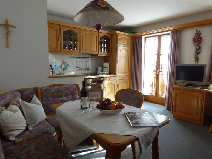 Ganze Ferienwohnung, Gästehaus Sailer - Ferienwohnung Alpenveilchen in Bad Kohlgrub, Bayerische Alpen