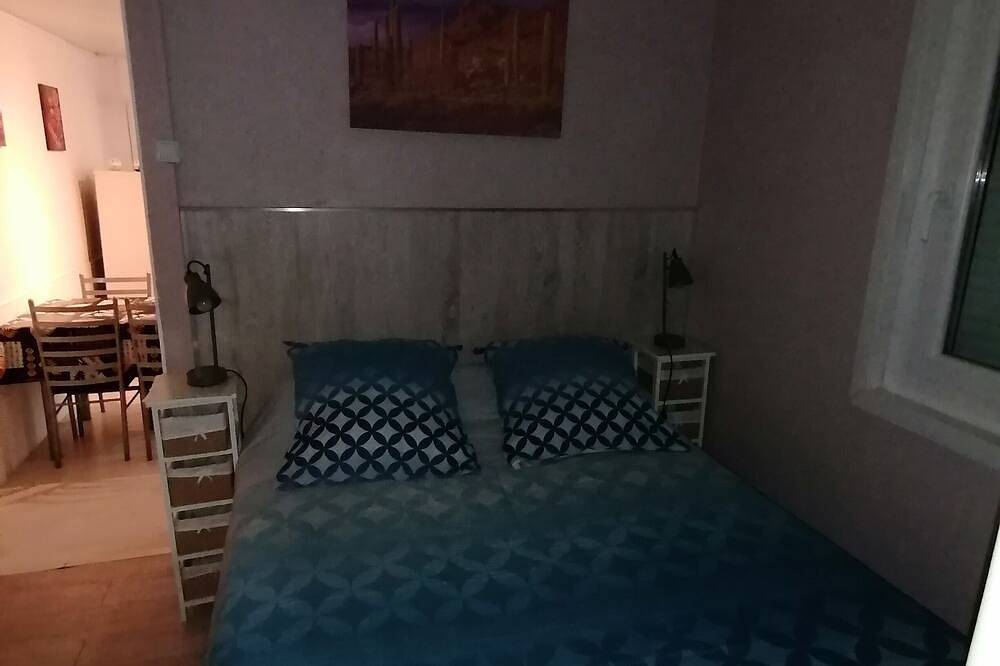 Petite Villa in Grau-d'Agde, Agde