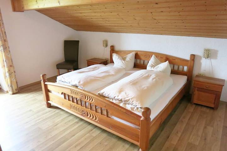 Ferienwohnung für 6 Personen, mit Balkon in Böbrach - 2