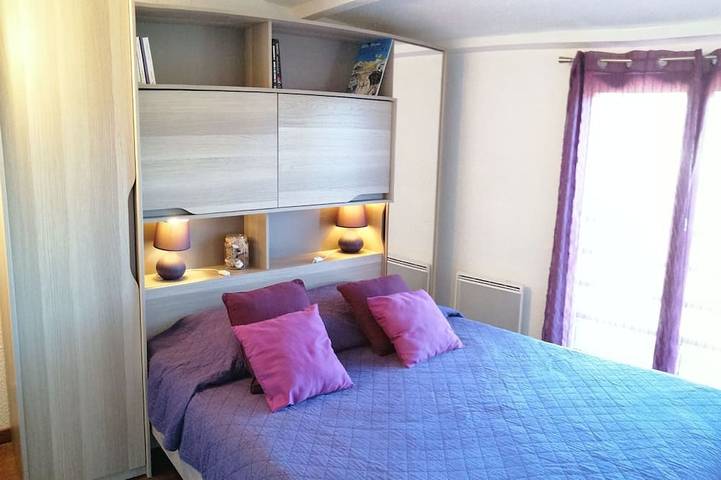 Last-Minute Sale. Beautiful, air-conditioned villa with a garden; the beach is 100 meters away. in Poggio-Mezzana, Corte region