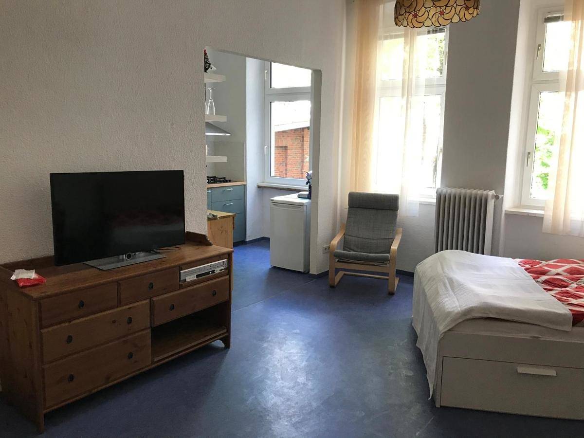 Ganze Wohnung, Klein App in Alt - Tegel in Tegel Berlin, Berlin