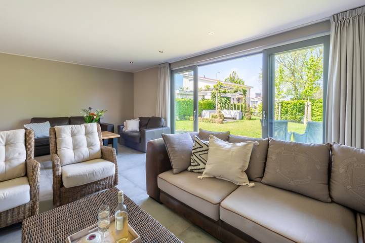 Ferienhaus für 8 Personen, mit Garten und Sauna in Kamperland