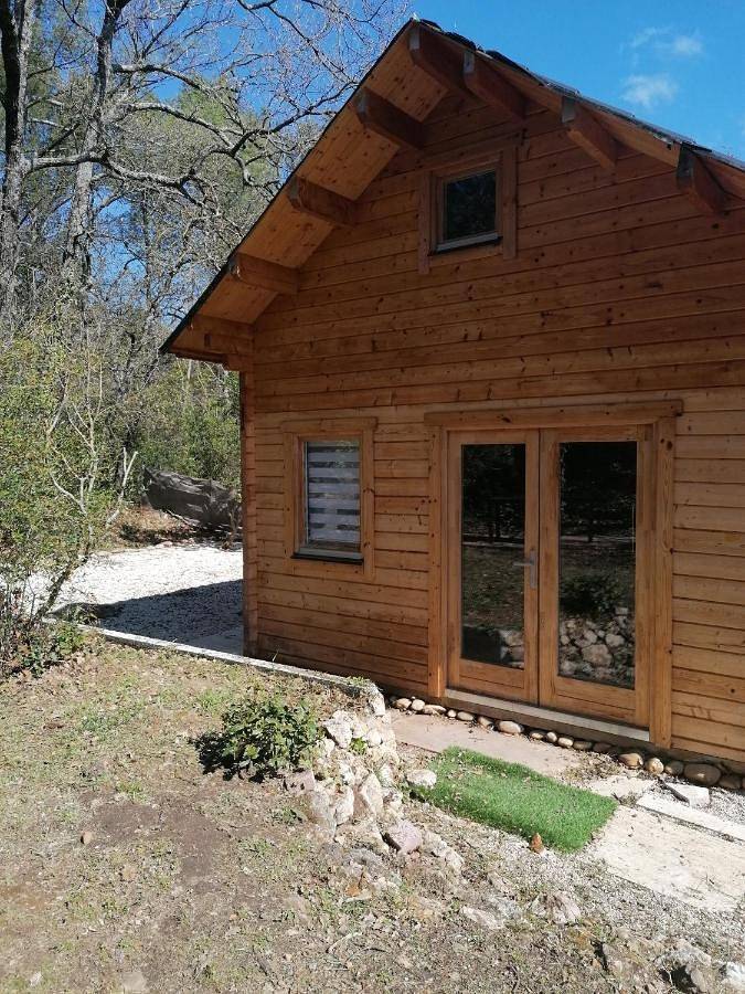 Le Chalet de la Villa Terre Neuve in Signes, Côte méditerranéenne (France)
