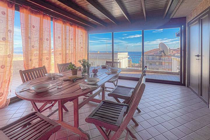 Appartamento per 5 persone, con balcone in Roccalumera
