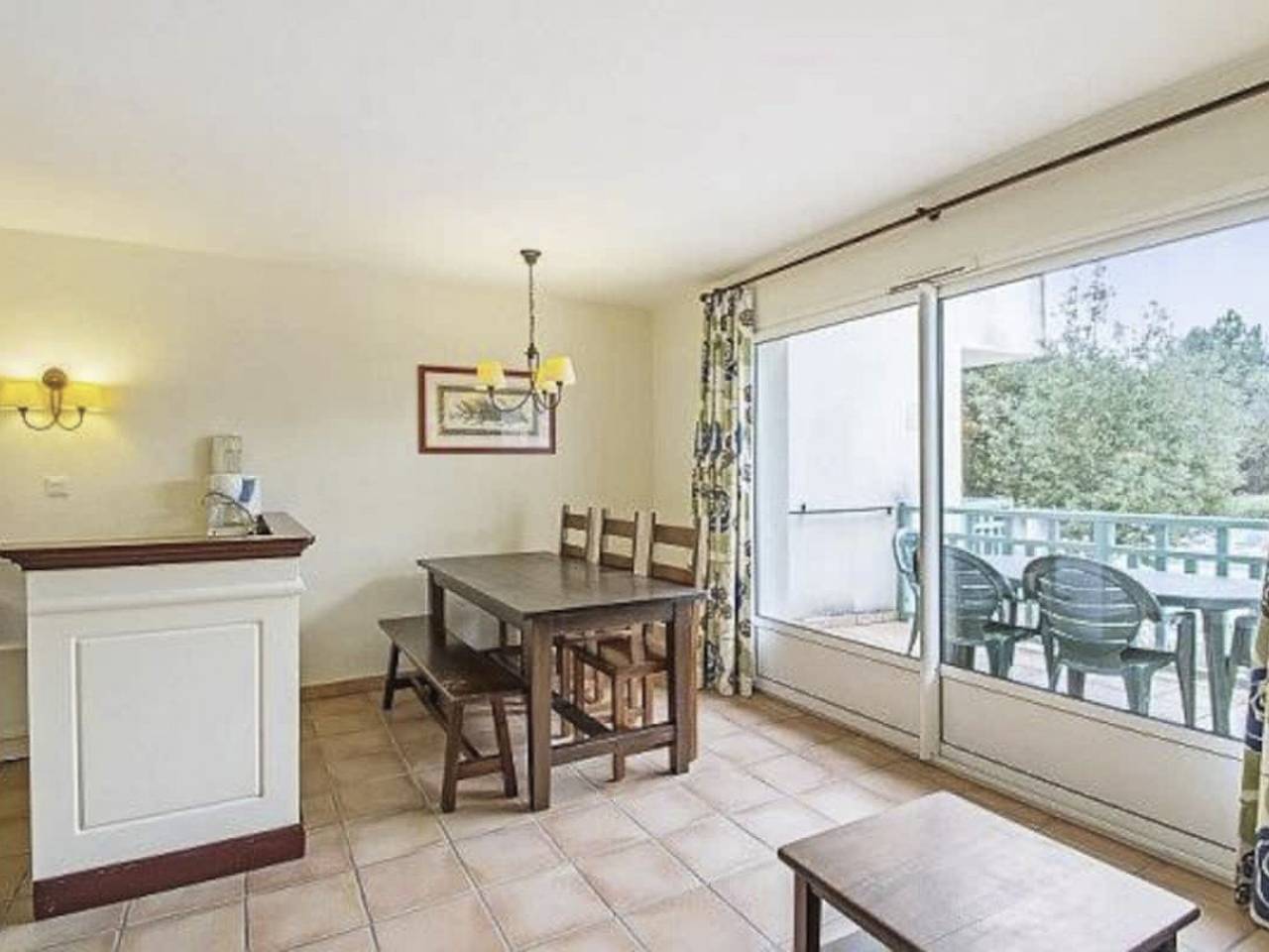 Entire apartment, Schönes Appartment in ruhiger Lage in einer baumbestandenen Residenz mit beheiz in Soustons, Côte d’Argent