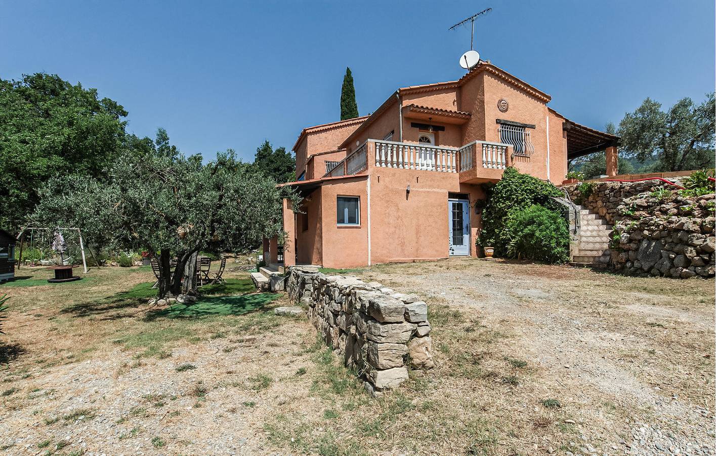 Ganze Ferienwohnung, Callas Oasis Apartment mit Pool und Parkplatz in Callas, Draguignan Region