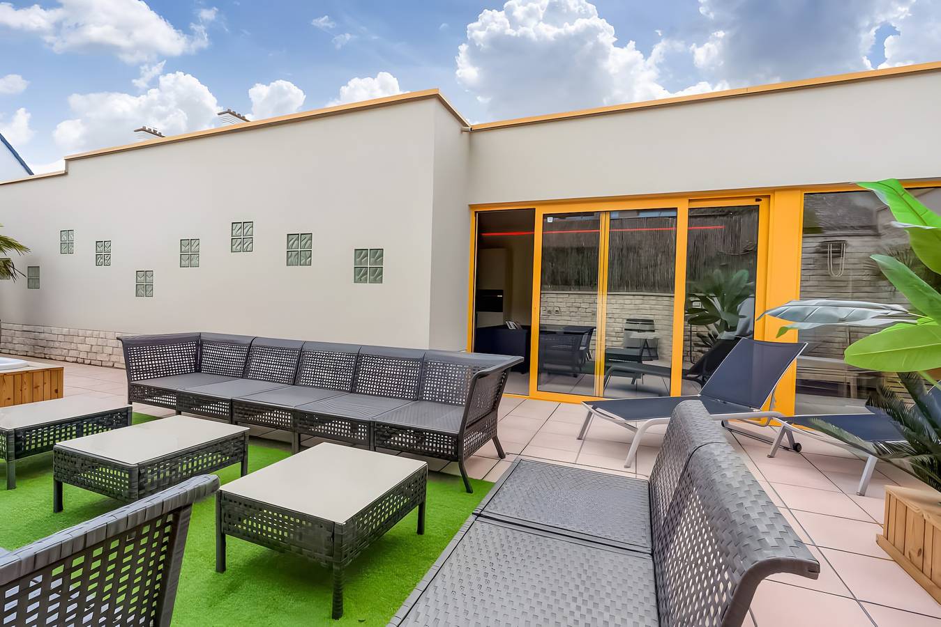 Holiday Home 'Casa-Wellness' with Private Pool, Wi-Fi and Air Conditioning in Avelgem, West Flanders