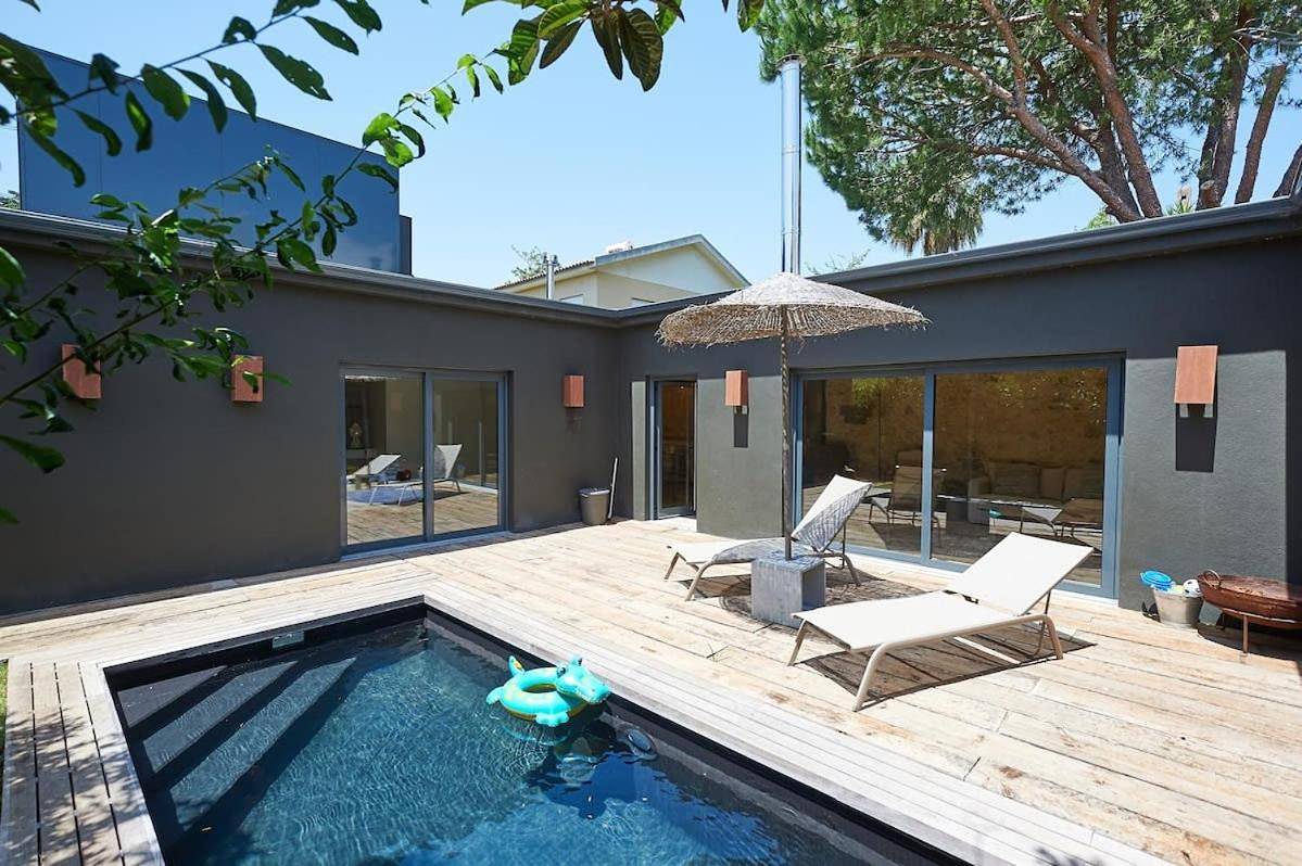 Villa Oasis - w pool near Cascais centre in Cascais e Estoril, Costa de Lisboa