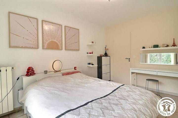 Location de vacances pour 7 personnes, avec jardin à Cadolive - 4